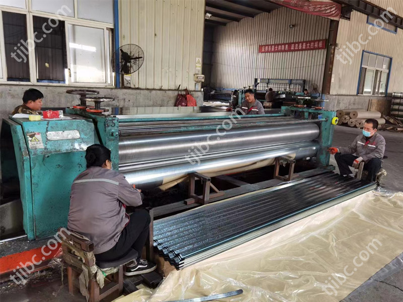 Different between Galvanized Roofing Sheet and Aluminium Roofing Sheet