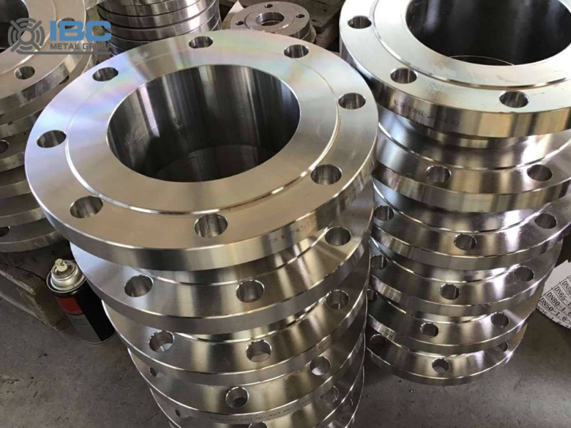 Flange Definition & Applications